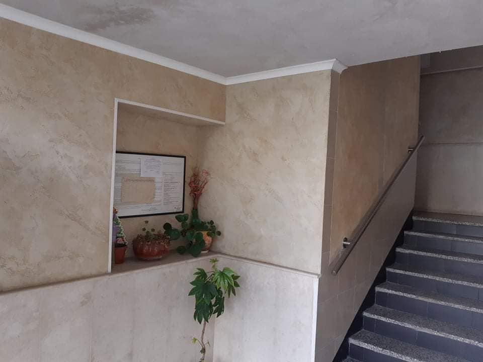 Трансформация на входа: Пясъчни нюанси за уют